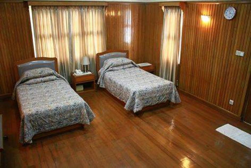 Orchid Nan Myaing Hotel 핀우린 외부 사진